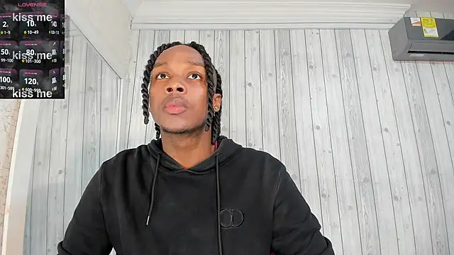 Snapshot of DominicSccott chatting on 12, 2, 2025 DominicSccott online show from 12, 2, 2025