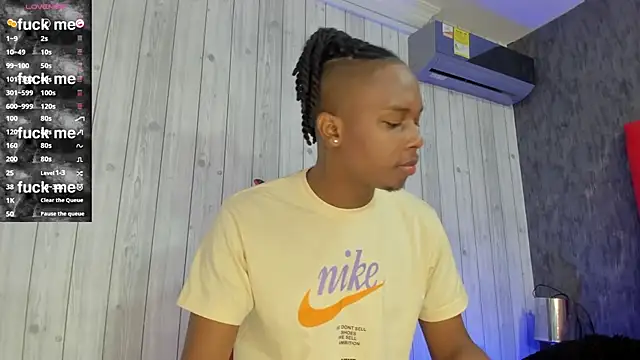 Snapshot of DominicSccott chatting on 3, 3, 2025 DominicSccott online show from 3, 3, 2025