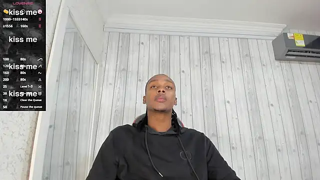 Snapshot of DominicSccott chatting on 13, 3, 2025 DominicSccott online show from 13, 3, 2025