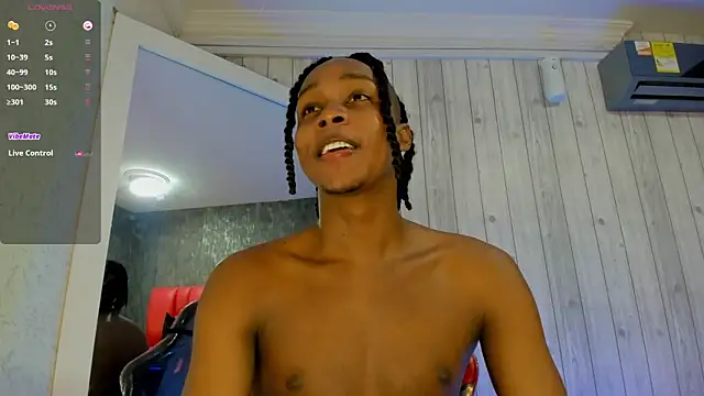 Snapshot of DominicSccott chatting on 9, 9, 2025 DominicSccott online show from 9, 9, 2025