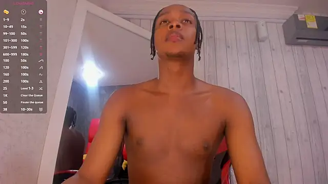 Snapshot of DominicSccott chatting on 17, 9, 2025 DominicSccott online show from 17, 9, 2025