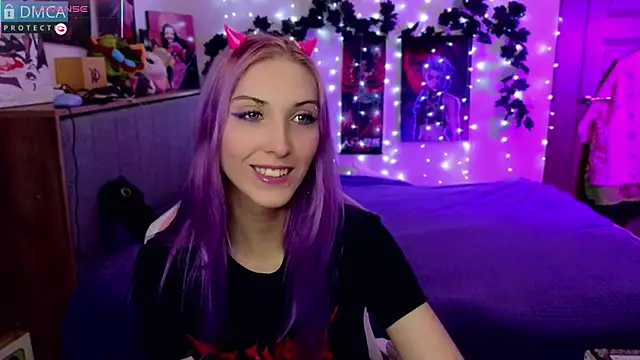 Violet Noir online show from 21, 1, 2025