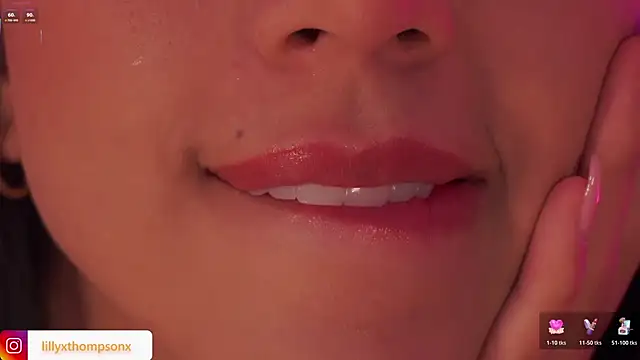 Snapshot of LillyThompson chatting on 16, 11, 2025 LillyThompson online show from 16, 11, 2025