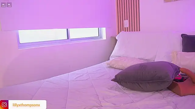 Snapshot of LillyThompson chatting on 21, 11, 2025 LillyThompson online show from 21, 11, 2025