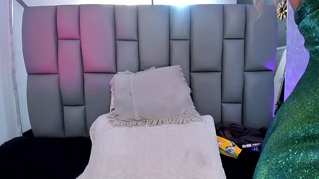  MiaBrown  online show from 8, 3, 2025