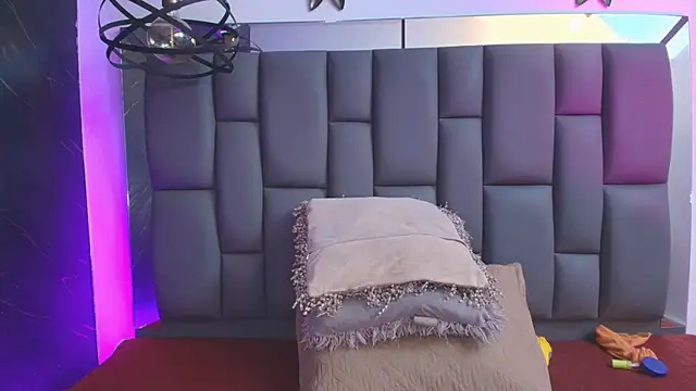  MiaBrown  online show from 9, 1, 2026