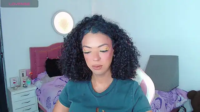 Tanedra collings online show from 15, 7, 2026