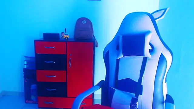 Snapshot of liz_dirty chatting on 13, 11, 2025 liz dirty online show from 13, 11, 2025