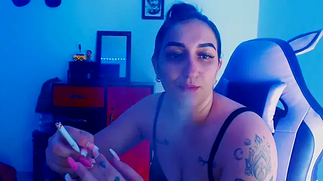 Snapshot of liz_dirty chatting on 16, 11, 2025 liz dirty online show from 16, 11, 2025