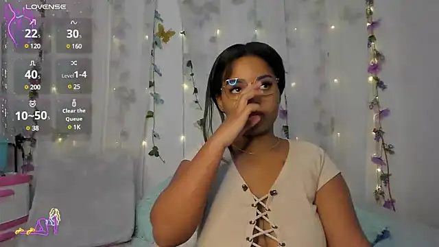 Snapshot of Aleja_DANS chatting on 7, 12, 2024 Aleja DANS online show from 7, 12, 2024