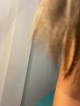 Snapshot of Aleja_DANS chatting on 2, 3, 2025 Aleja DANS online show from 2, 3, 2025