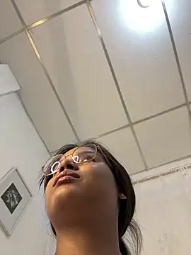 Snapshot of Aleja_DANS chatting on 21, 3, 2025 Aleja DANS online show from 21, 3, 2025