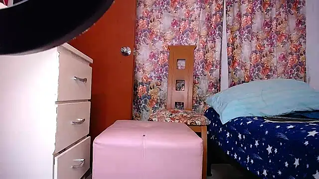 yselahot online show from 26, 2, 2025