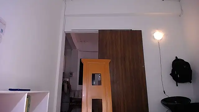 yselahot online show from 7, 4, 2026