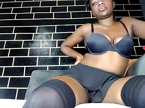 Sweetbeasty online show from 2, 2, 2025