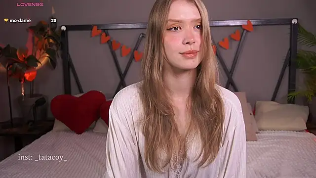 Snapshot of TataCoy chatting on 24, 9, 2025 TataCoy online show from 24, 9, 2025