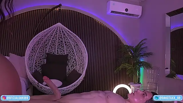 Snapshot of Dakota_Lee chatting on 10, 9, 2025 Dakota Lee online show from 10, 9, 2025