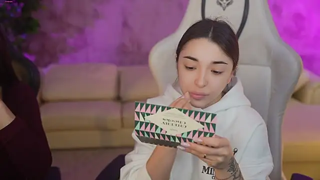 Jasmine Flow online show from 25, 2, 2025