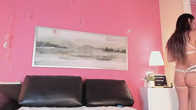 Snapshot of Tiffanysurez_ chatting on 21, 2, 2025 Tiffanysurez online show from 21, 2, 2025