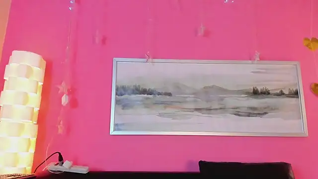 Snapshot of Tiffanysurez_ chatting on 12, 9, 2025 Tiffanysurez online show from 12, 9, 2025
