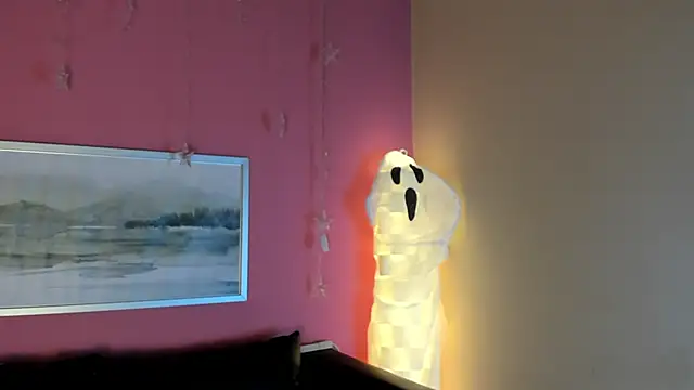 Snapshot of Tiffanysurez_ chatting on 9, 10, 2025 Tiffanysurez online show from 9, 10, 2025