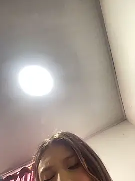 Tiffanysurez  online show from 22, 5, 2026