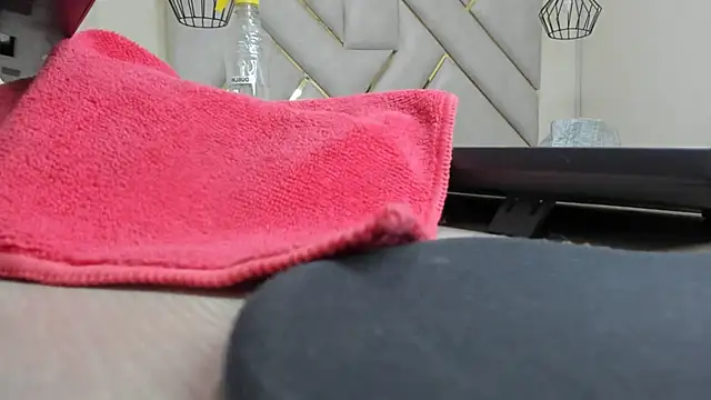 nalalye cruzz  online show from 7, 3, 2025