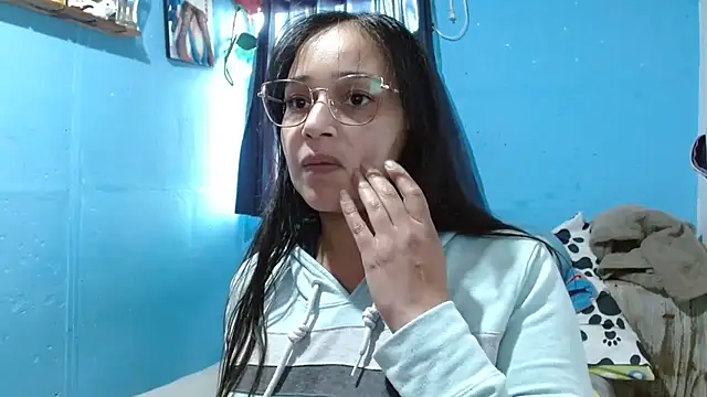 Snapshot of clarisse69 chatting on 21, 1, 2025 clarisse69 online show from 21, 1, 2025