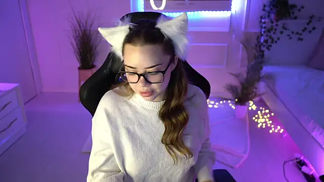 Snapshot of VixenMia chatting on 19, 1, 2025 VixenMia online show from 19, 1, 2025