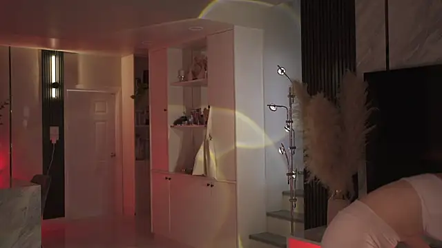 VixenMia online show from 15, 4, 2026