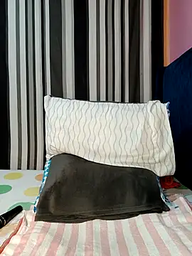 Snapshot of luxusroyce chatting on 20, 12, 2025 luxusroyce online show from 20, 12, 2025