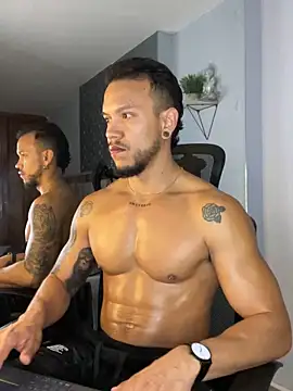 ARON TAYLER01 online show from 25, 1, 2025