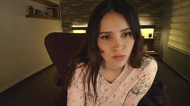 Snapshot of alicewilloww chatting on 14, 10, 2025 alicewilloww online show from 14, 10, 2025