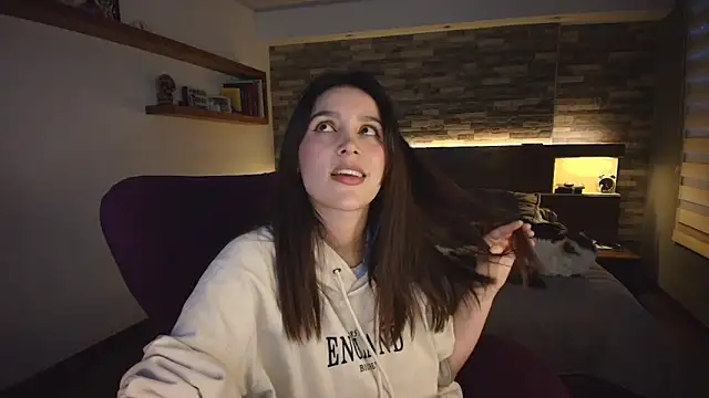 Snapshot of alicewilloww chatting on 20, 10, 2025 alicewilloww online show from 20, 10, 2025