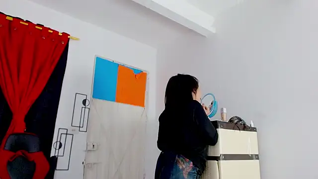 misslombana online show from 12, 4, 2026