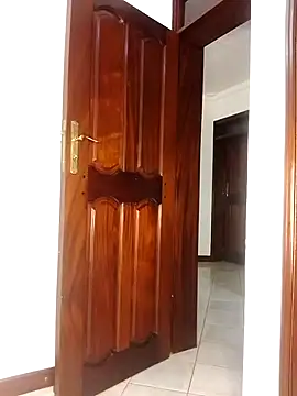 NicRaisaa online show from 28, 10, 2025