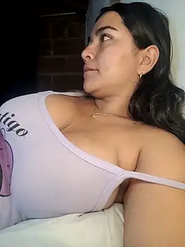 Snapshot of alison_villalobo chatting on 2, 2, 2026 alison villalobo online show from 2, 2, 2026