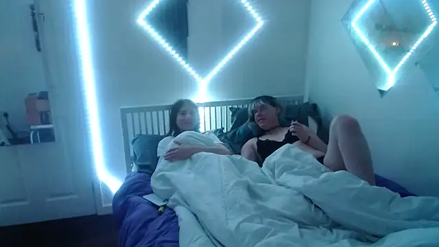 Snapshot of Kris_srose chatting on 11, 12, 2024 Kris srose online show from 11, 12, 2024