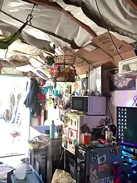 Snapshot of CloudDadddyyy420 chatting on 5, 1, 2025 CloudDadddyyy420 online show from 5, 1, 2025