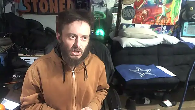 Snapshot of CloudDadddyyy420 chatting on 14, 2, 2025 CloudDadddyyy420 online show from 14, 2, 2025