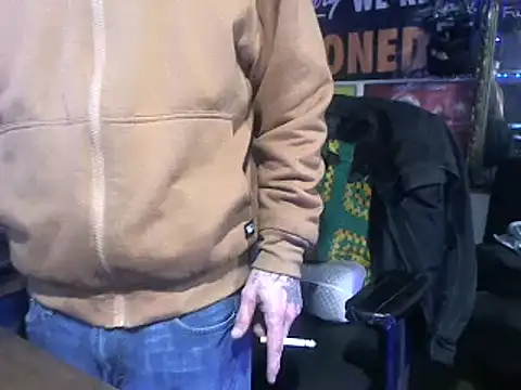 Snapshot of CloudDadddyyy420 chatting on 16, 2, 2025 CloudDadddyyy420 online show from 16, 2, 2025