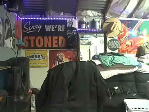 Snapshot of CloudDadddyyy420 chatting on 17, 2, 2025 CloudDadddyyy420 online show from 17, 2, 2025