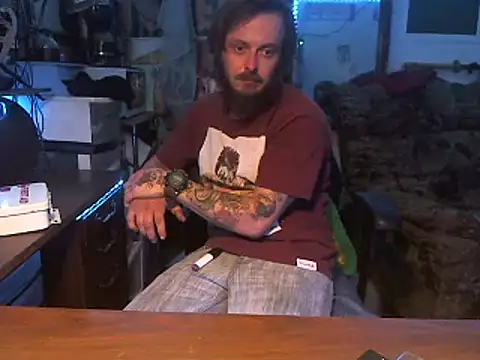 Snapshot of CloudDadddyyy420 chatting on 13, 9, 2025 CloudDadddyyy420 online show from 13, 9, 2025