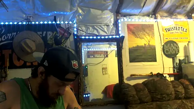 Snapshot of CloudDadddyyy420 chatting on 15, 9, 2025 CloudDadddyyy420 online show from 15, 9, 2025