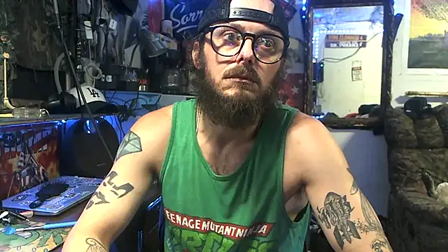 Snapshot of CloudDadddyyy420 chatting on 16, 9, 2025 CloudDadddyyy420 online show from 16, 9, 2025