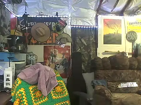 Snapshot of CloudDadddyyy420 chatting on 26, 9, 2025 CloudDadddyyy420 online show from 26, 9, 2025