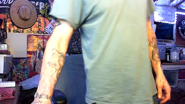 Snapshot of CloudDadddyyy420 chatting on 24, 10, 2025 CloudDadddyyy420 online show from 24, 10, 2025