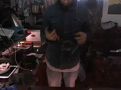 Snapshot of CloudDadddyyy420 chatting on 21, 12, 2025 CloudDadddyyy420 online show from 21, 12, 2025