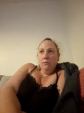 Wisie Cutie online show from 14, 3, 2025