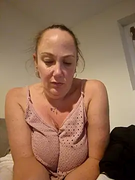 Wisie Cutie online show from 17, 10, 2025